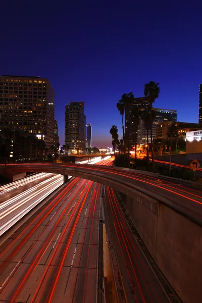 Timelapsed Traffic in Downtown Los Angeles at Ni — Stock Photo, Image