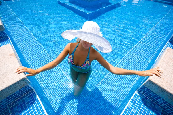 In the pool — Stock Photo, Image