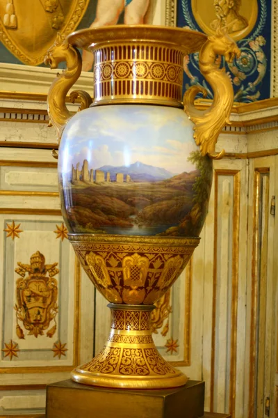 Porcelánová váza — Stock fotografie