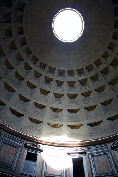 Innenraum des Pantheons in Rom — Stockfoto