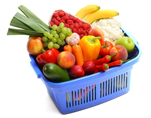 A shopping basket full of fresh produce — Stock Photo, Image