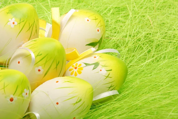 Huevos de Pascua en verde — Foto de Stock