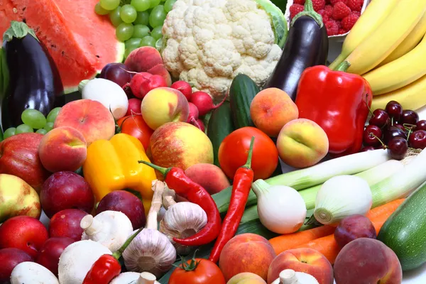 新鲜的蔬菜、 水果和其他食品 — 图库照片