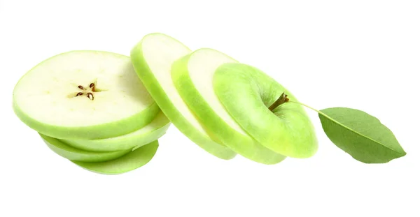 Manzana verde fresca madura cortada con hoja —  Fotos de Stock