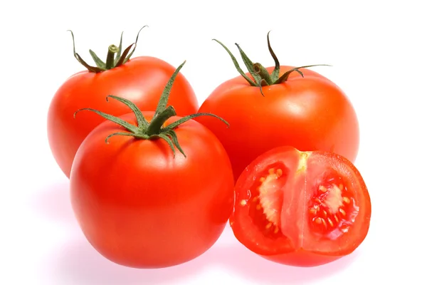 Tomates rouges fraîches isolées — Photo