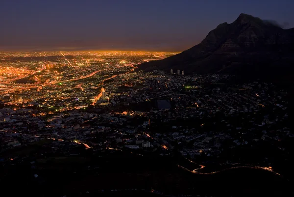 Kapské město v noci — Stock fotografie