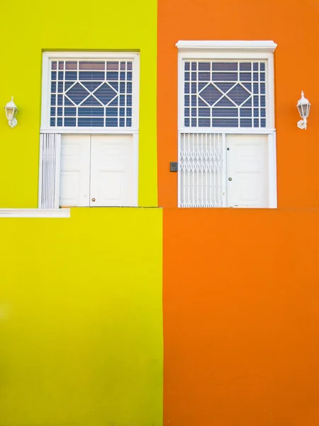 White doors and bright walls — Stock Photo, Image