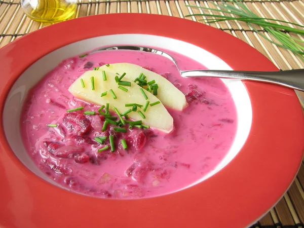 Cold Beetroot Soup – Rote Beete Suppe — Stock Photo, Image