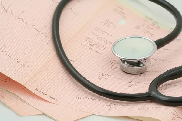 Cardiological tests with stethoscope — Stock Photo, Image
