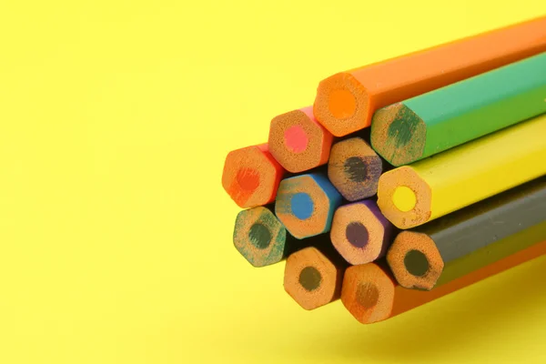 Parta barevných tužek — Stock fotografie