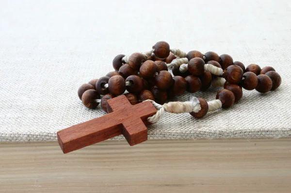 Rosary on bible — Stock Photo, Image