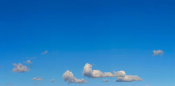 Яркая панорама неба — стоковое фото