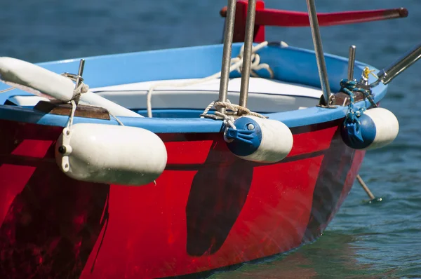 Antiguo bote de remos — Foto de Stock