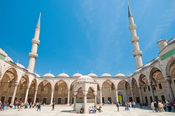 Blue mosque courtyard — Stock Photo, Image