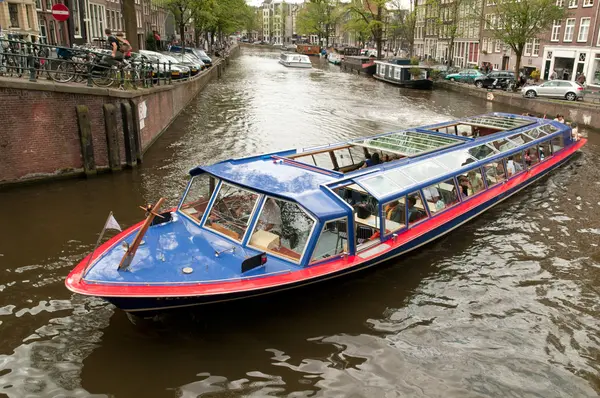 Κανάλι στο Άμστερνταμ — Φωτογραφία Αρχείου
