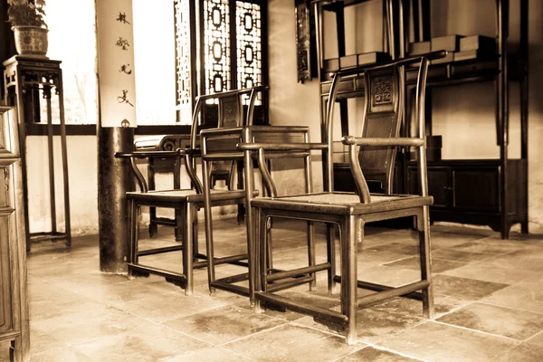 O mobiliário no antigo estudo chinês — Fotografia de Stock
