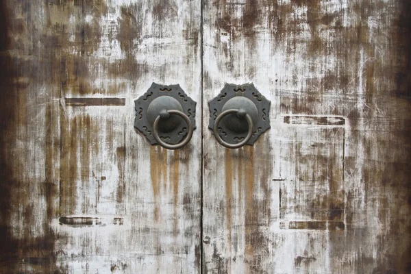 Oosterse traditionele houten deur — Stockfoto