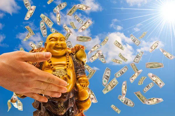 Feng shui. Buddha proti obloze. — Stock fotografie