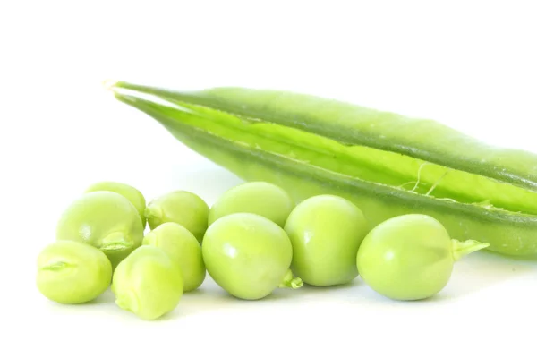 Grüne Erbse in gefüllter Schote — Stockfoto