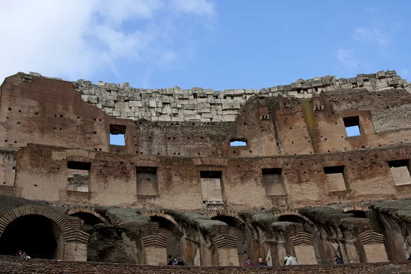 Внутри Колизея в Риме — стоковое фото
