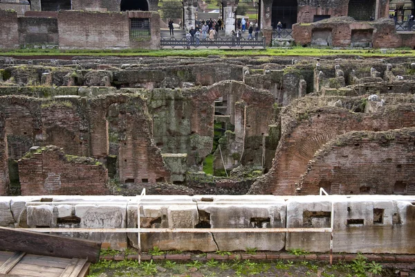 Wnętrza Koloseum w Rzymie — Zdjęcie stockowe