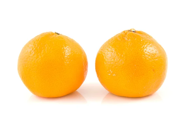 Duas mandarinas frescas — Fotografia de Stock