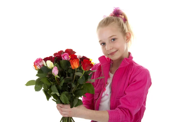 Дівчина з букетом з різнокольорових троянд — стокове фото