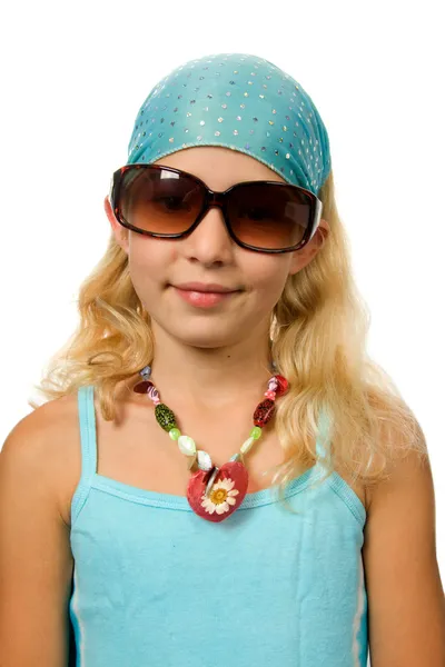 Девушка в больших солнечных очках — стоковое фото