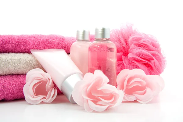 Розовая ванная комната и принадлежности для спа — стоковое фото