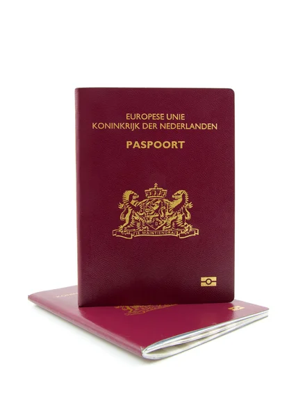 Twee Nederlandse paspoort — Stockfoto