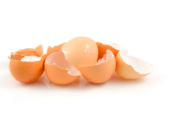 Muitas cascas de ovos partidas. — Fotografia de Stock