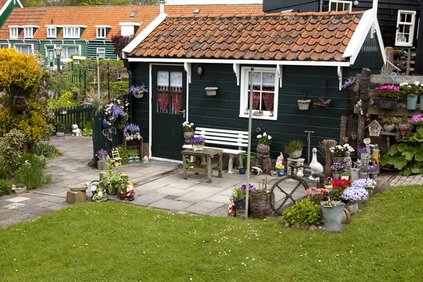 Casas típicas holandesas en pueblo Marken —  Fotos de Stock