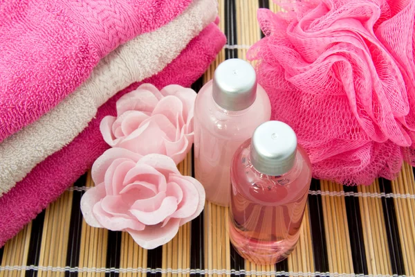 粉红色彩色的卫浴配件 — 图库照片