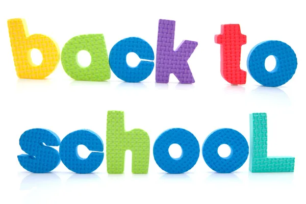 Πρόταση για επιστροφή στο σχολείο με πολύχρωμο αφρού γράμματα — Φωτογραφία Αρχείου