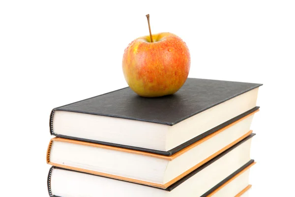 Stos książek z jabłkiem — Zdjęcie stockowe