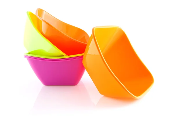Пачка разноцветных тарелок с закусками — стоковое фото