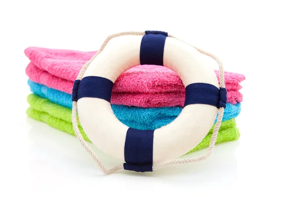 Kolorowe ręczniki i życie boja — Zdjęcie stockowe