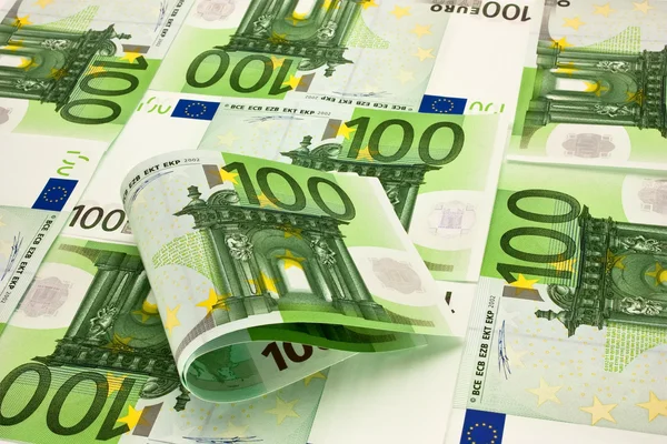 Куча денег 100 евро — стоковое фото