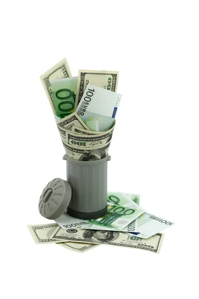 Money thrown in a garbage can — Stock Photo, Image