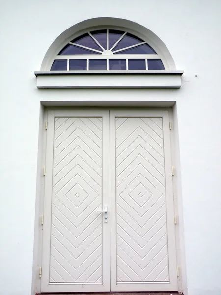 Porta branca com janela — Fotografia de Stock
