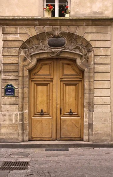 エレガントなパリのドア — ストック写真