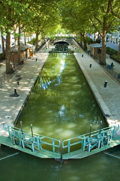 Le Canal de Saint Martin a Parigi — Foto Stock