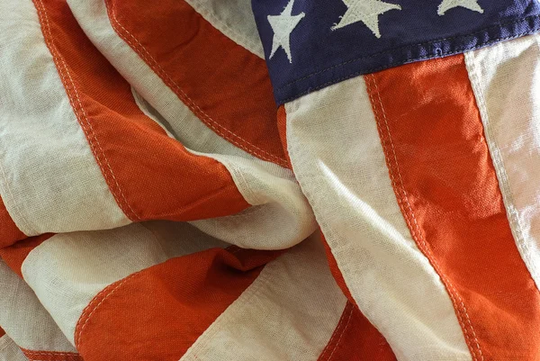Vecchia bandiera americana piegata — Foto Stock