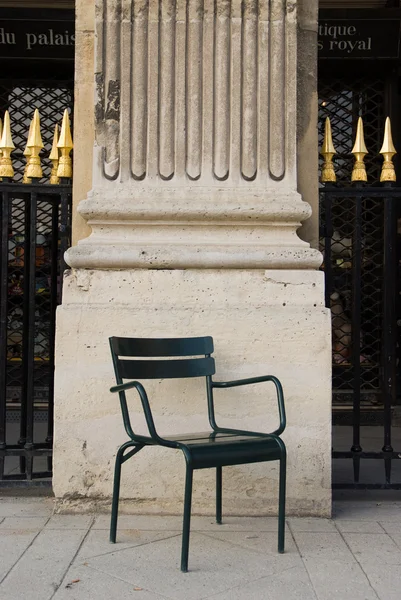Empty garden chair in Paris — Stock Photo, Image
