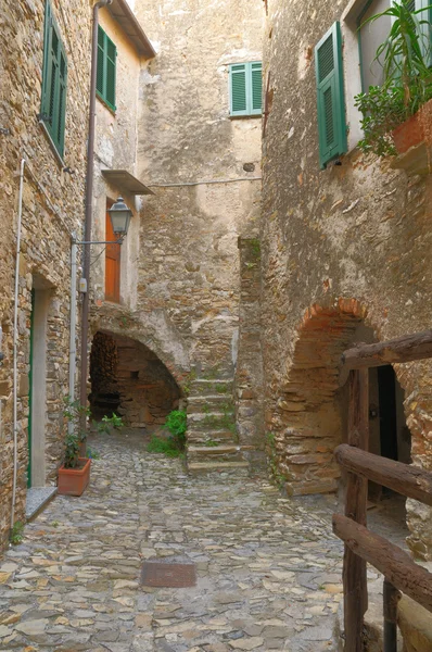 Middeleeuwse stad in Ligurië, Italië — Stockfoto