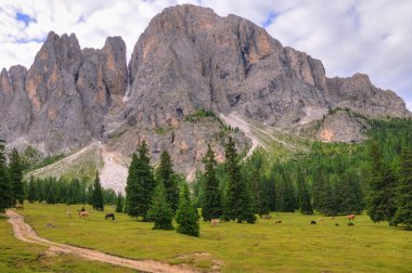 Dolomiti landscape clipart