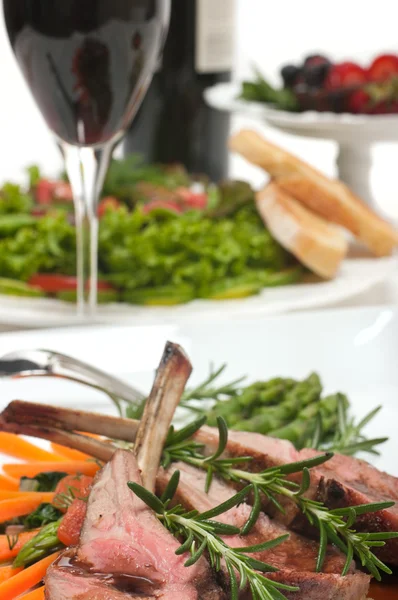 Lamb Chop and Salad — Stock Photo, Image