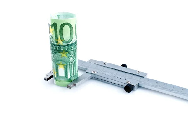 Measuring euro banknotes with calipers — Stock Photo, Image