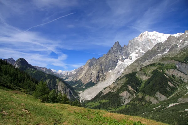 Mont blanc ve aiguille noire — Stok fotoğraf