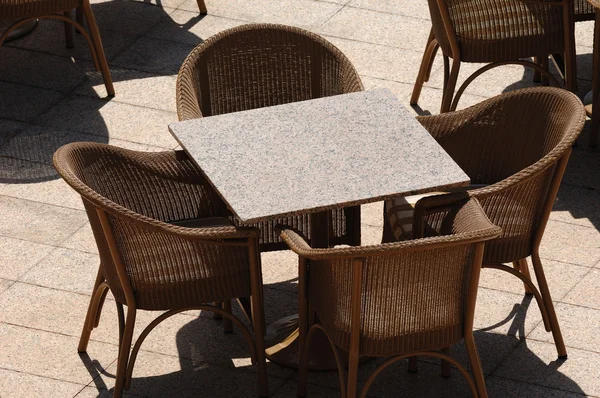 Пустой столик ресторана — стоковое фото